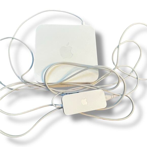 Apple AirPort Extreme A1408 WiFi Base Station Wireless Router Adapter Network - Picture 9 of 11